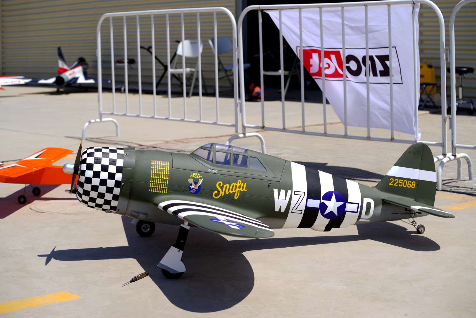 side view of 96" P-47B Razorback